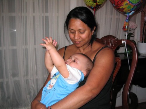 And I put my hands into my cake like this, Mommy!
