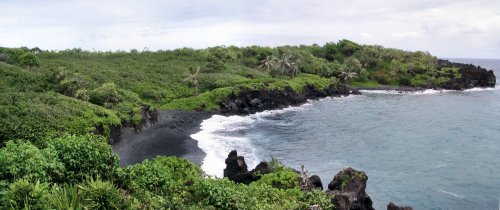 Waianapanapa Black Sand Beach
