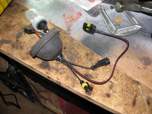 Another view of the completed assembly.  Notice that the bulb is on the inside of the rubber boot and that the bulb is still in the container.  You don't want to expose the bulb until you absolutely have to, it must stay clean!  You can use rubbing alcohol to wipe the bulb down if it gets dirty or you touch it -- oil from your skin is bad for the bulb!
