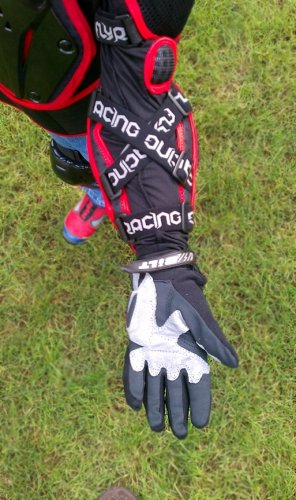 Underside of glove with additional leather for increased abrasion resistance.
