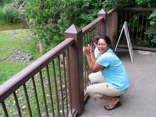 Mommy getting a kick outta Bella's enthusiazim.
