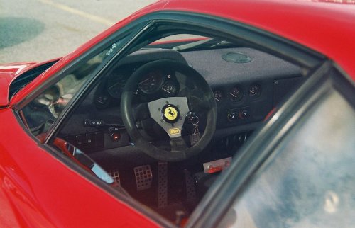 Ferrari F-40
Cockpit.
